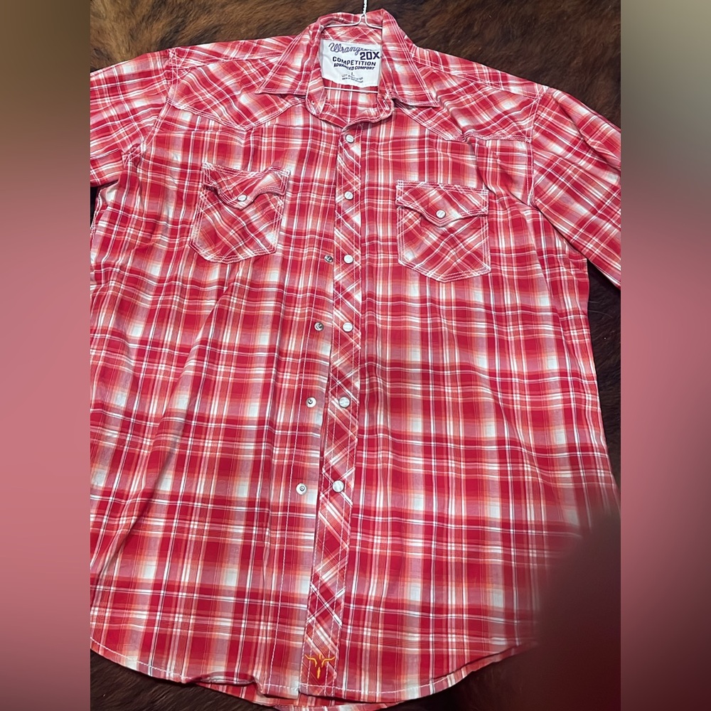 Wrangler Men's Red and White Plaid Button Down Shirt